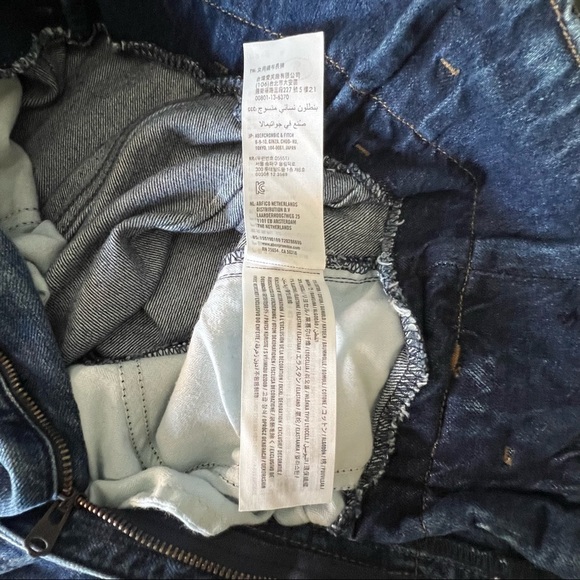 A&F Ultra High Rise Paper Bag Waist Mom Jean Size 25 - Picture 9 of 11